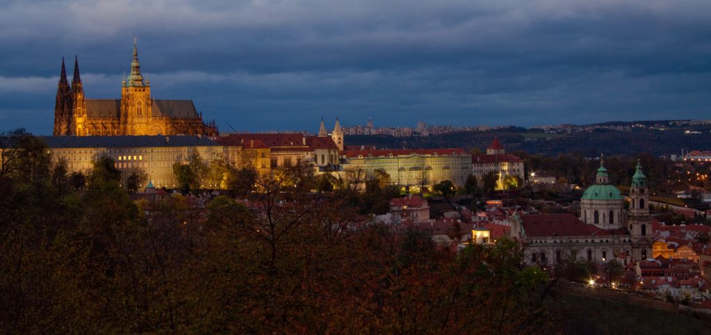 Petřínský vrch - Pražský hrad a Malá Strana