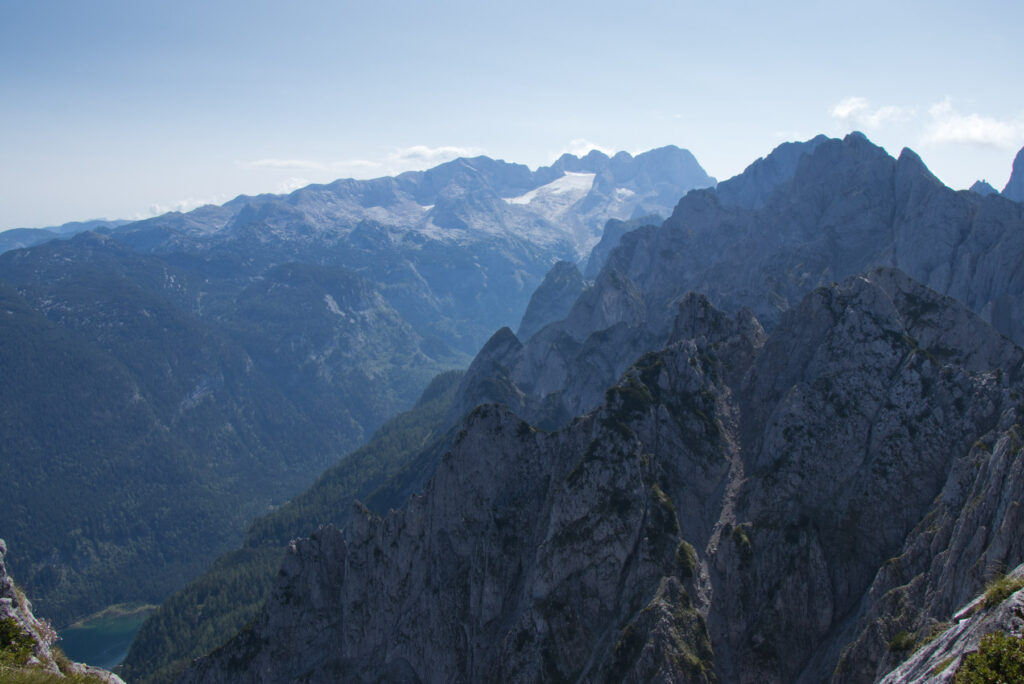 Solná Komora - Grosser Donnerkogel vrchol pohled na Gosausee