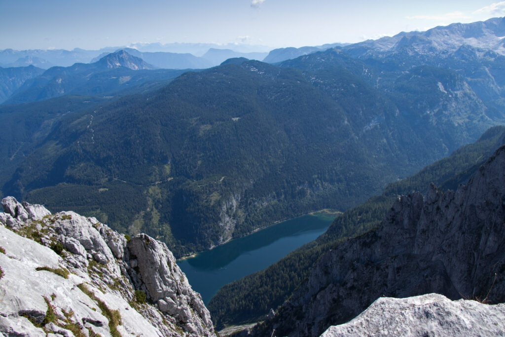 Solná Komora - Grosser Donnerkogel vrchol pohled na Gosausee