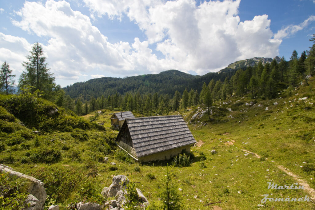 Slovinsko - Chaty v horách