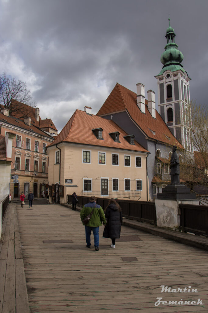 Český Krumlov - Lazebnický most a kostel a špitál Sv. Jošta