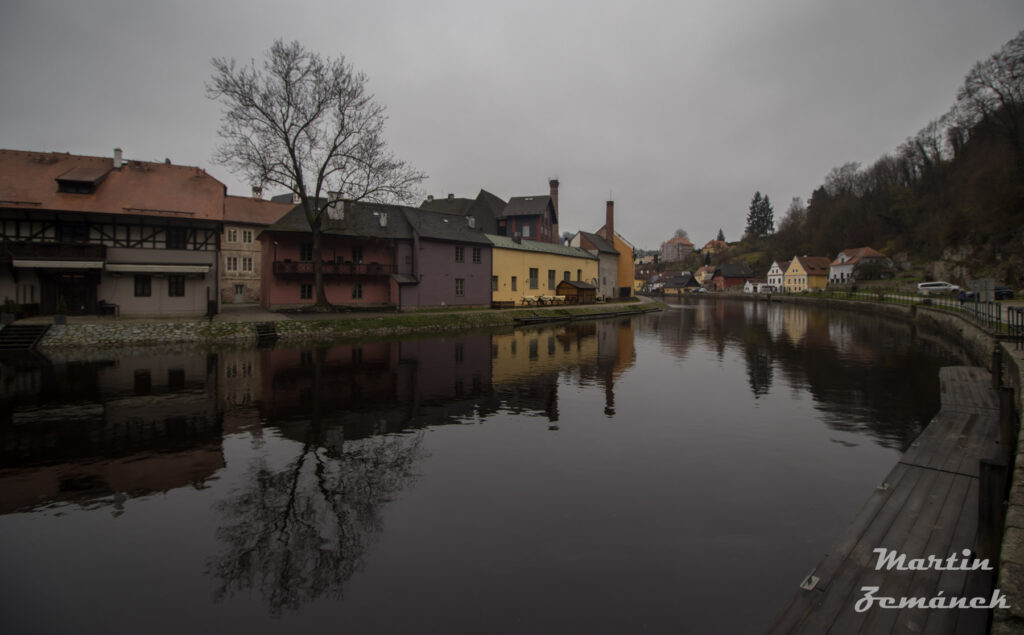 Český Krumlov - staré město od pláštového mostu