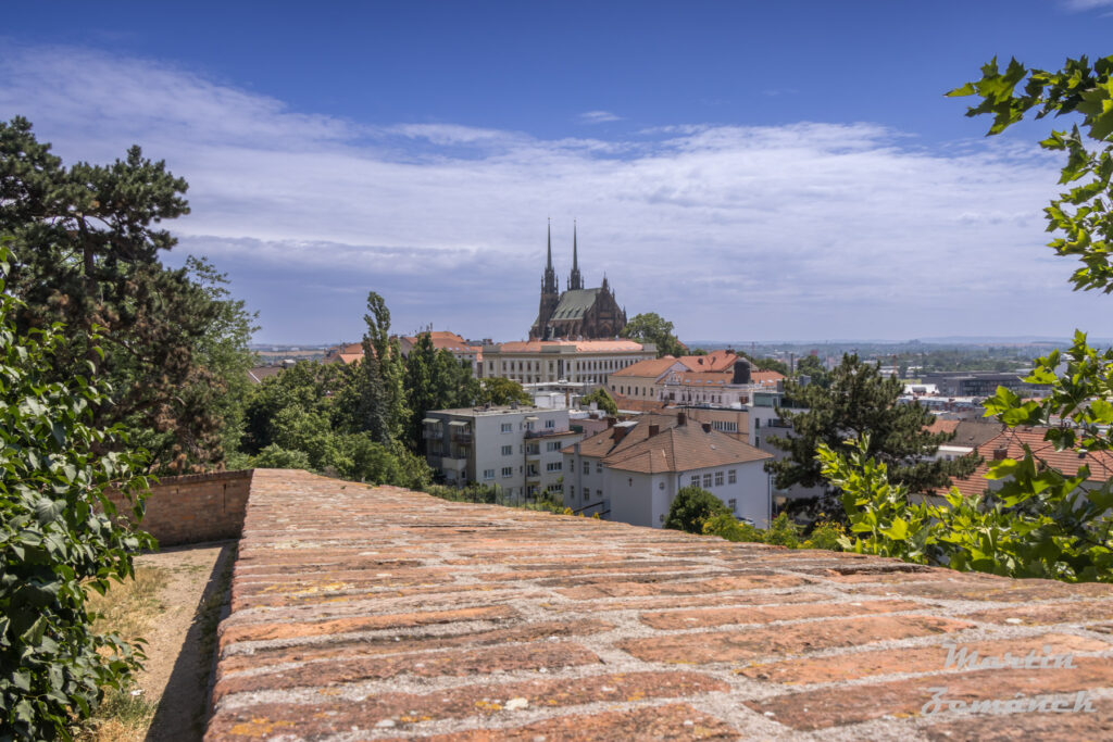 Brno - Pohled z hradu Špilberk na katedrálu Sv. Petra a Pavla