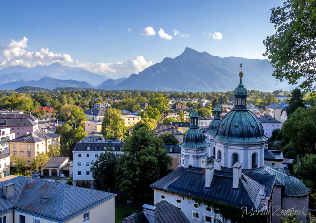 Rakousko - Salzburg výhled na Erhardkirche