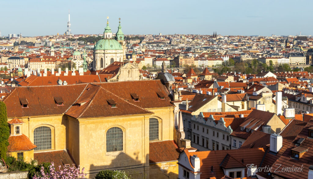 Praha - Sv. Mikuláš z Hradčanského náměstí