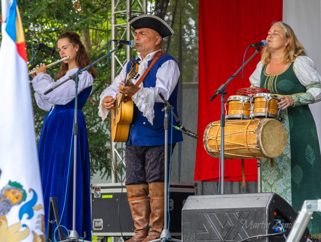 Zruč nad Sázavou - Koncert Strašlivé podívané