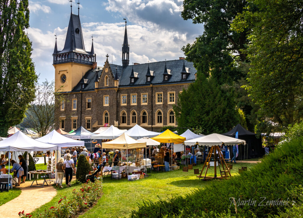 Zruč nad Sázavou - Areál zámku