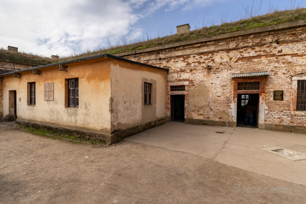Terezín - Marodka a umývárny