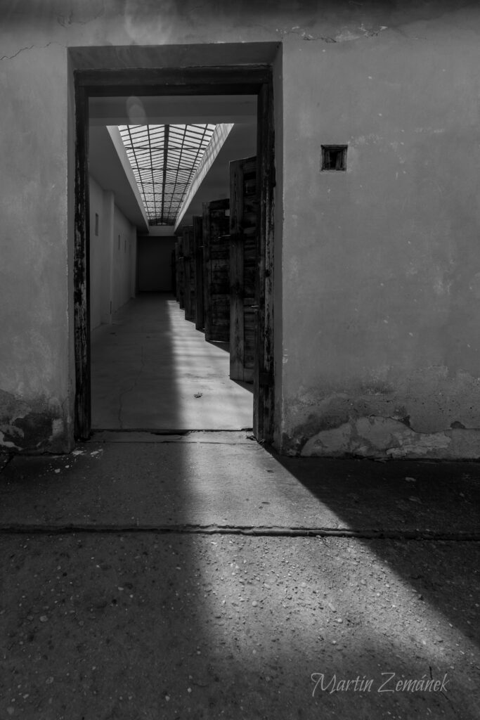 Terezín - Samotky s prosklenými střechami