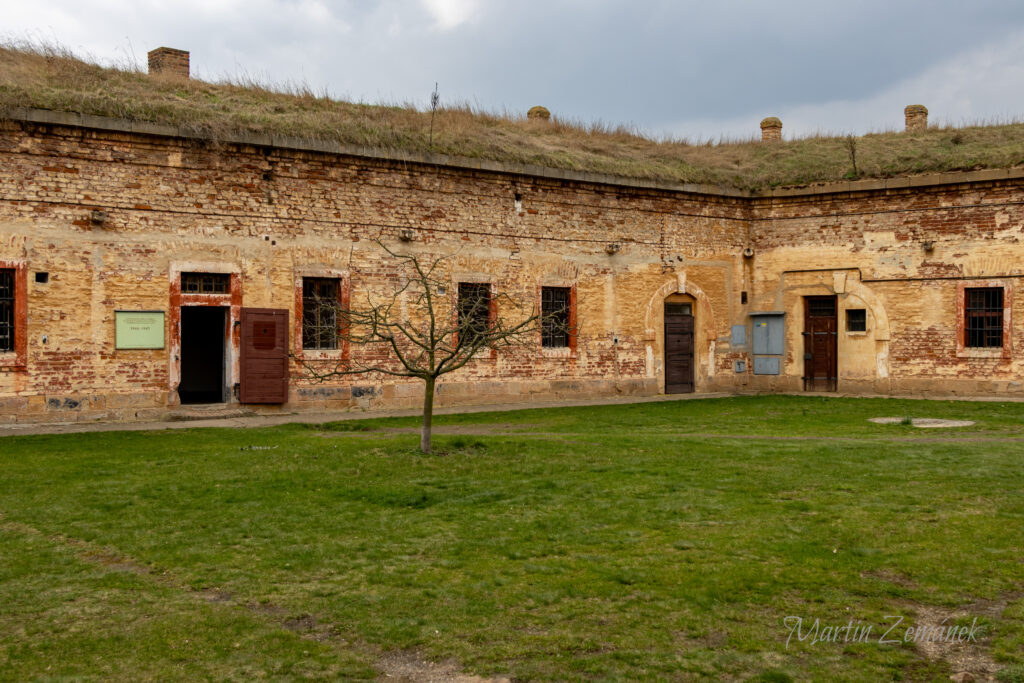 Terezín - Ženský dvůr